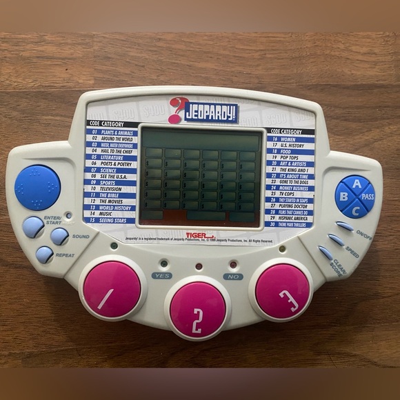 JEOPARDY  Tiger Electronics Handheld Game 1999 Working With Cartridge Vintage - Picture 1 of 3